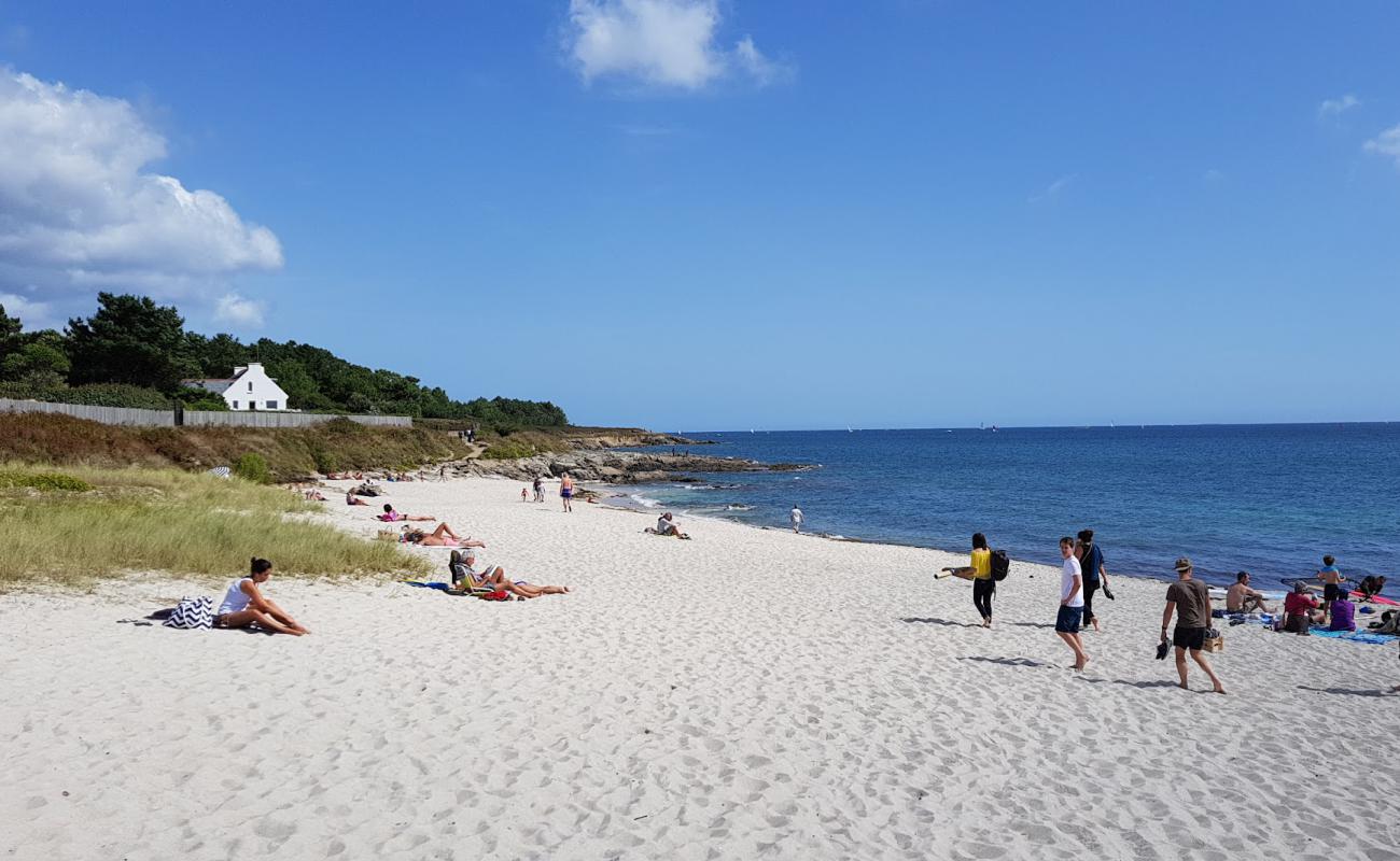 Photo de Plage de Kermor avec sable blanc de surface