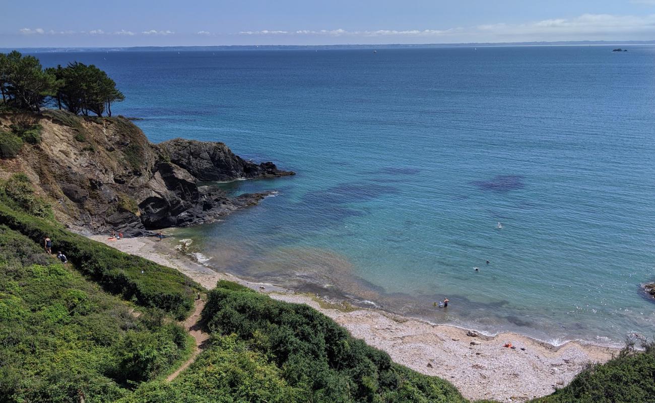 Photo de Plage de la Source avec sable beige & galets de surface