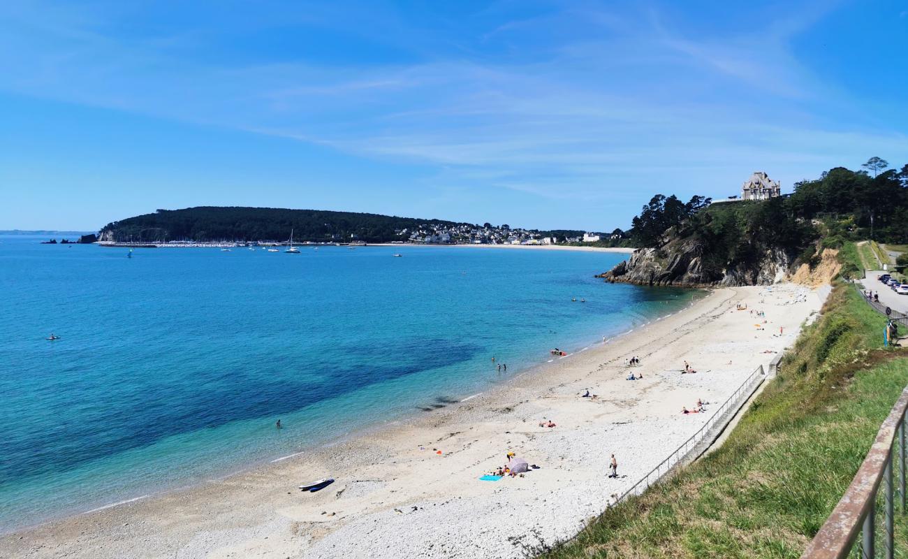 Photo de Plage du Porzic avec sable clair avec caillou de surface