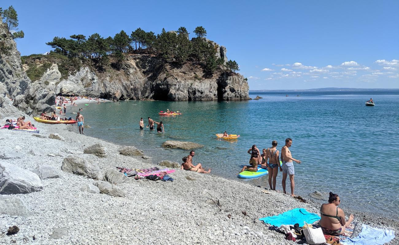 Photo de Plage de l'île Vierge avec caillou gris de surface