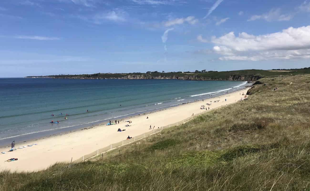Photo de Plage des Blancs Sablons avec sable beige de surface