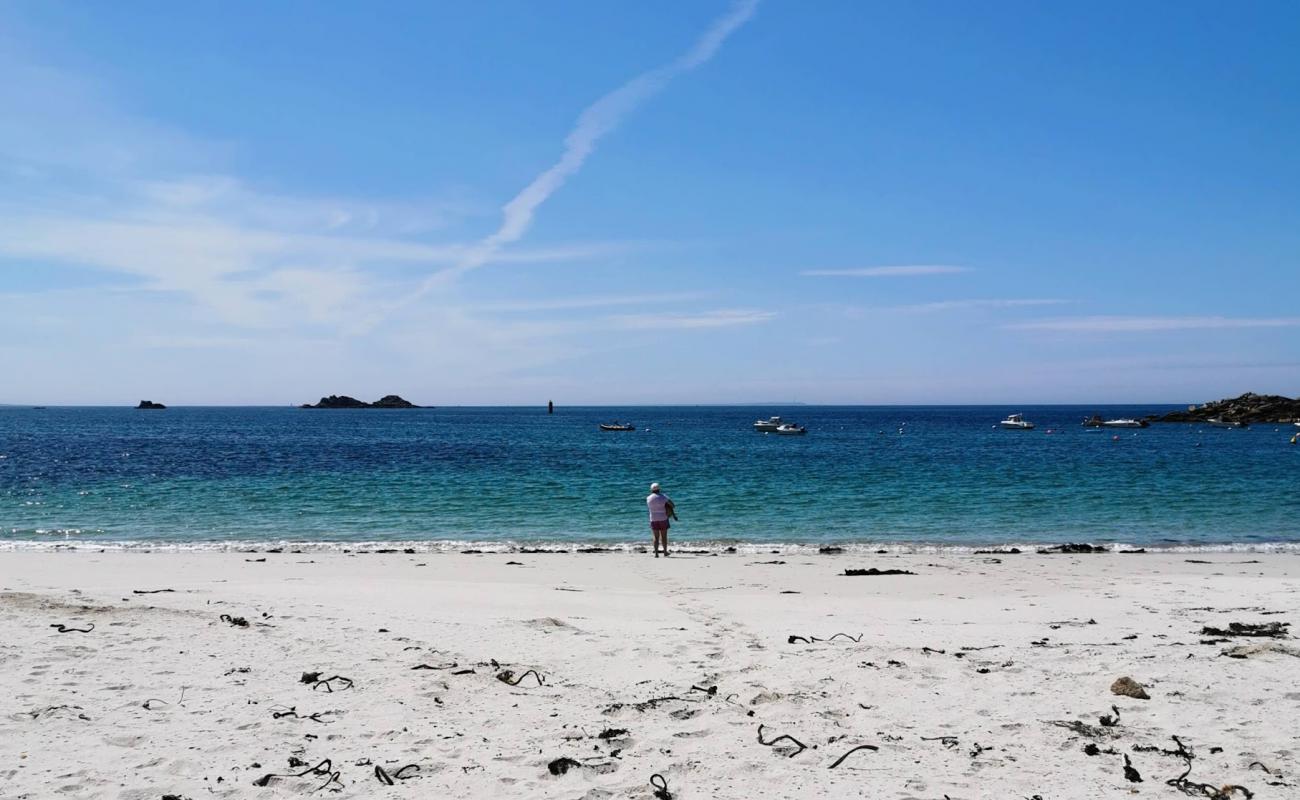 Photo de Plage de Porsman avec sable blanc de surface