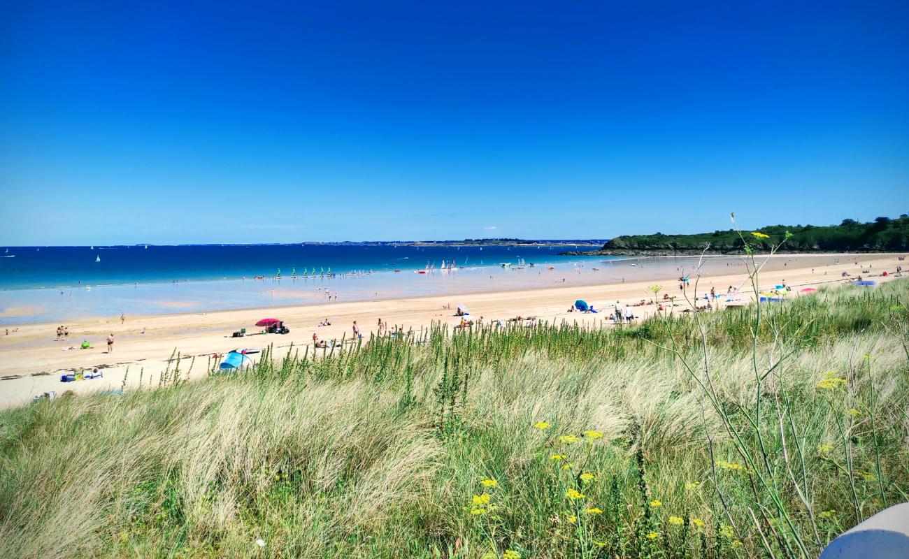 Photo de Grande Plage avec sable beige de surface