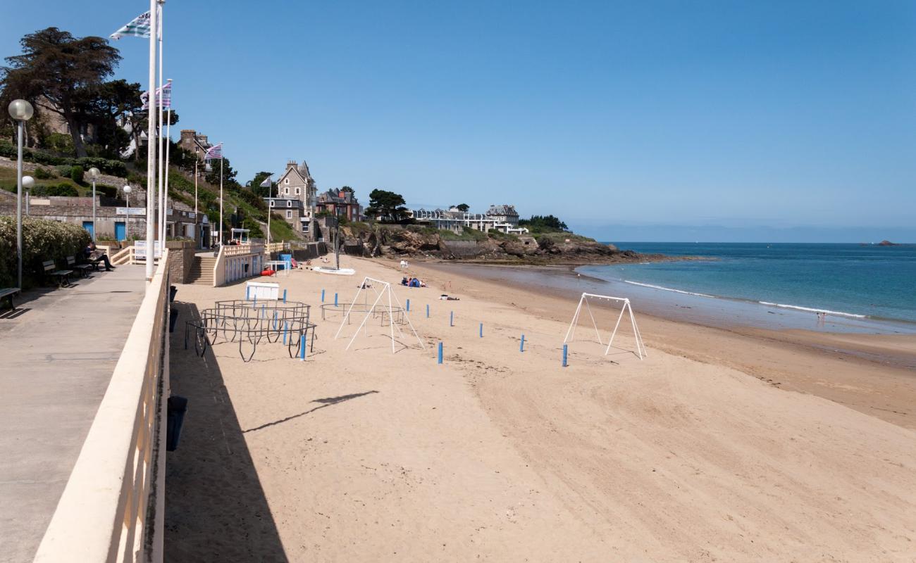 Photo de Plage Saint-Enogat avec sable lumineux de surface