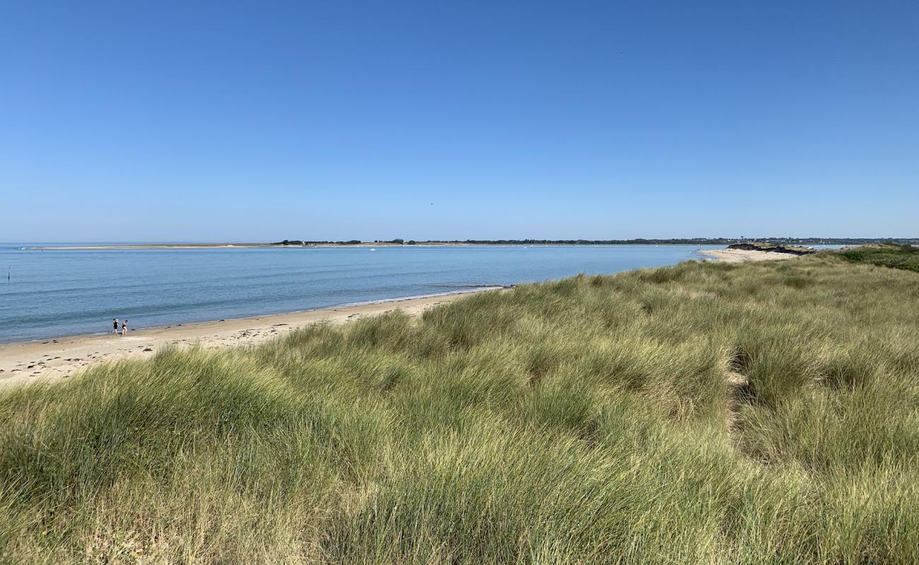 Photo de Montmartin beach avec sable beige de surface