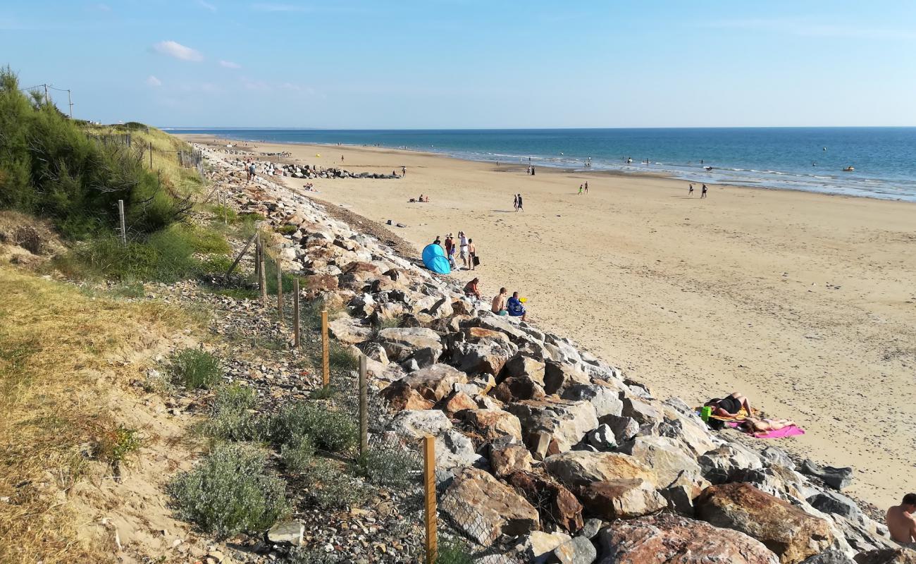 Photo de Plage de Saint Germain sur AY avec sable lumineux de surface