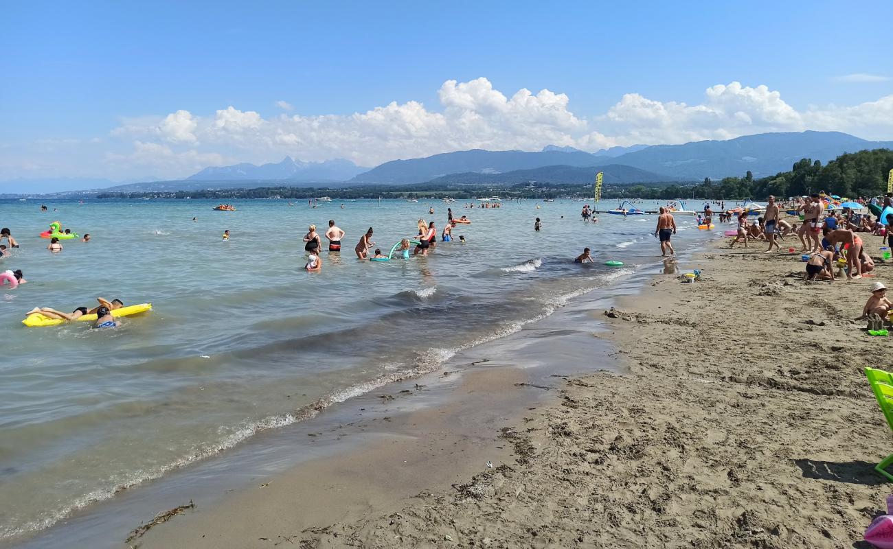 Photo de Plage d'Excenevex avec sable lumineux de surface