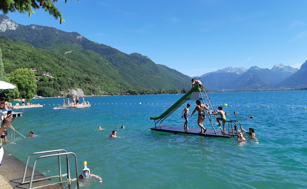 Photo de Plage Municipale de Talloires avec béton de surface