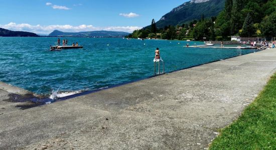 Plage de Menthon Saint Bernard