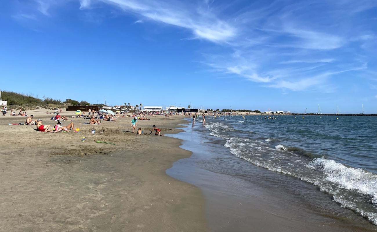 Photo de Plage de Manovi avec sable lumineux de surface