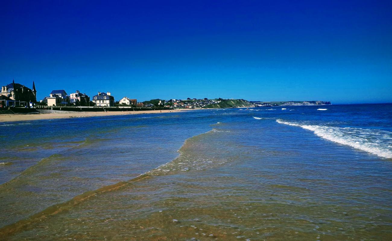 Photo de Asnelles Beach avec sable beige de surface
