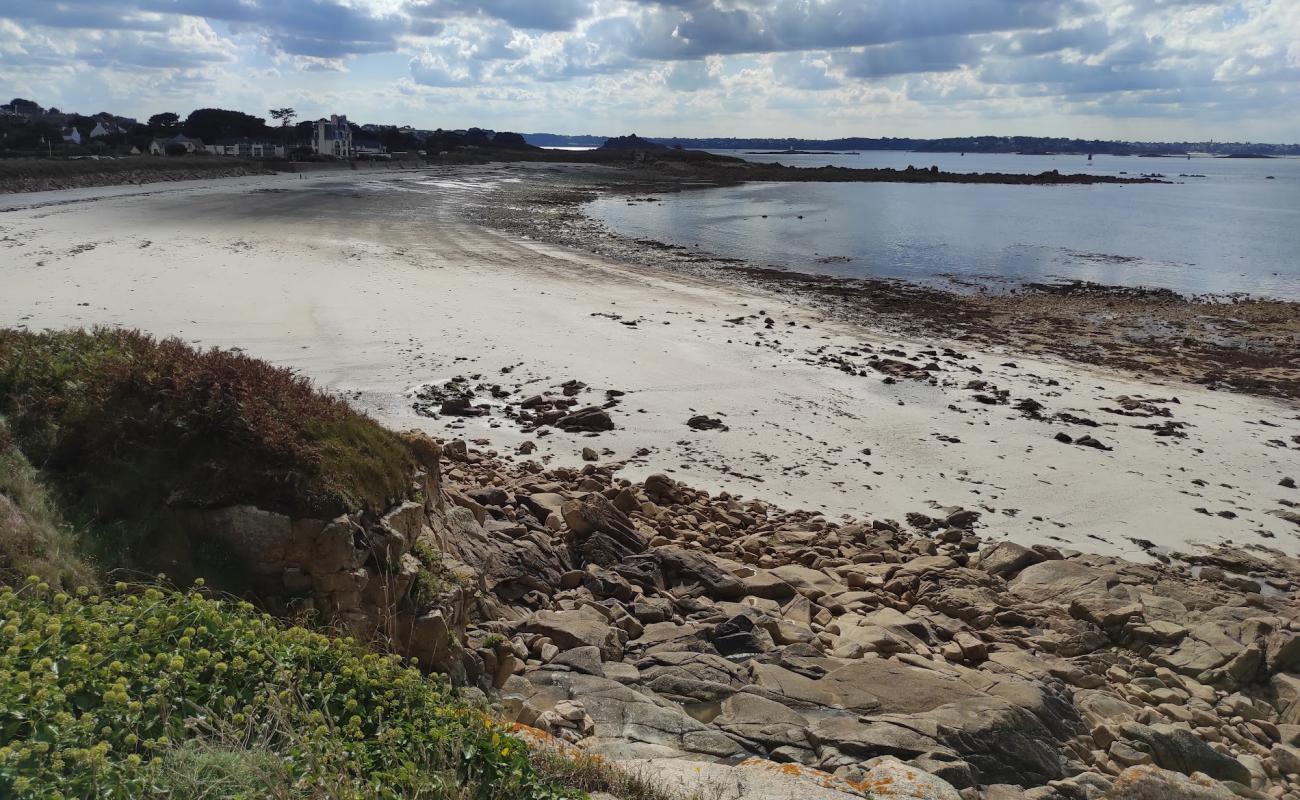 Photo de Plage de Saint-Samson avec sable beige & pierres de surface