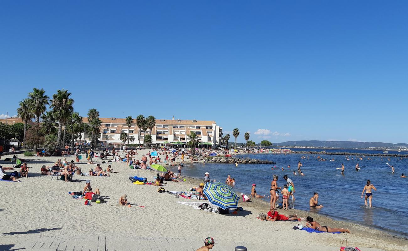 Photo de La Plagette Beach avec sable beige de surface