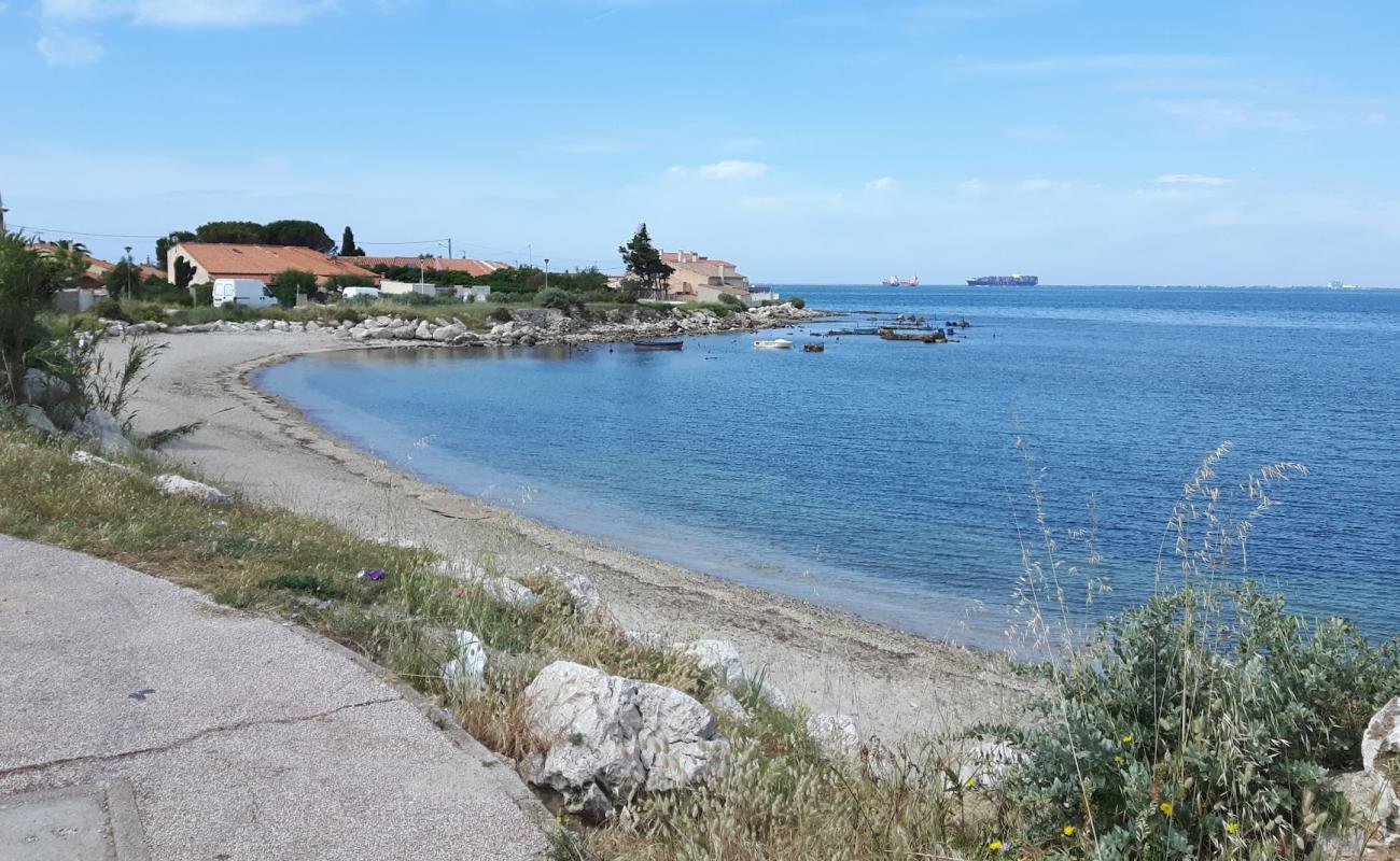 Photo de Bottai Beach avec sable gris avec caillou de surface