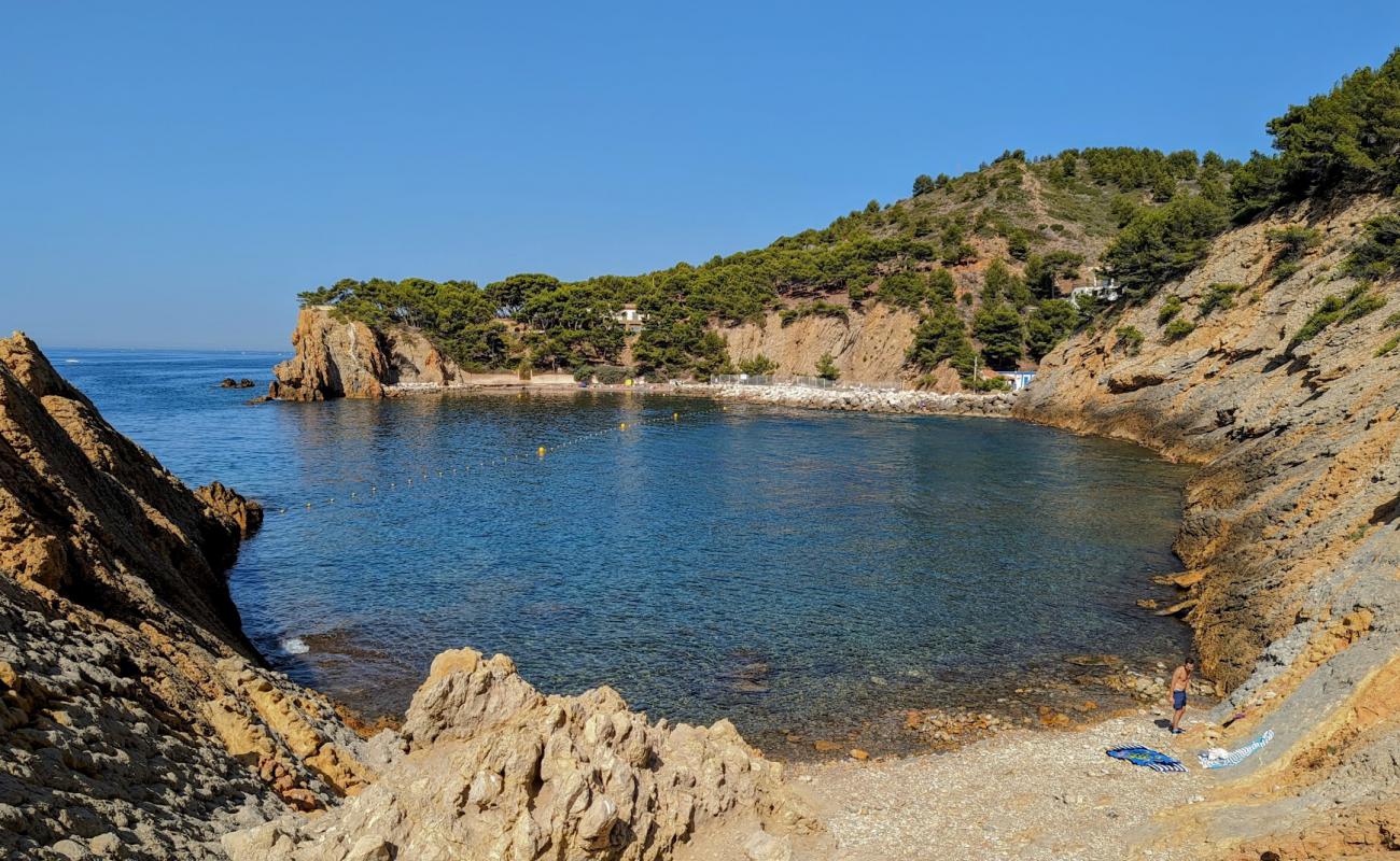 Photo de La Calanque des Figuieres Beach avec caillou gris de surface