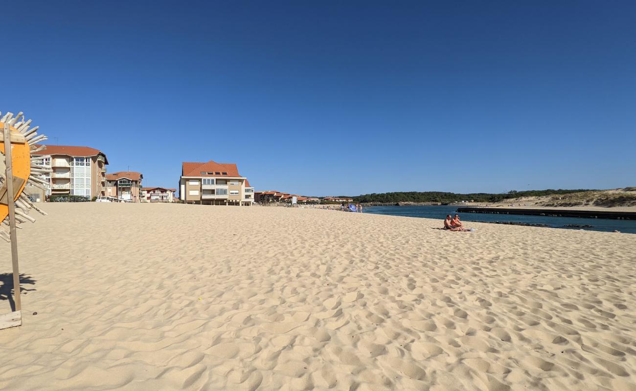 Photo de La Sauvagine Port d'Albret Soustons Beach avec sable lumineux de surface