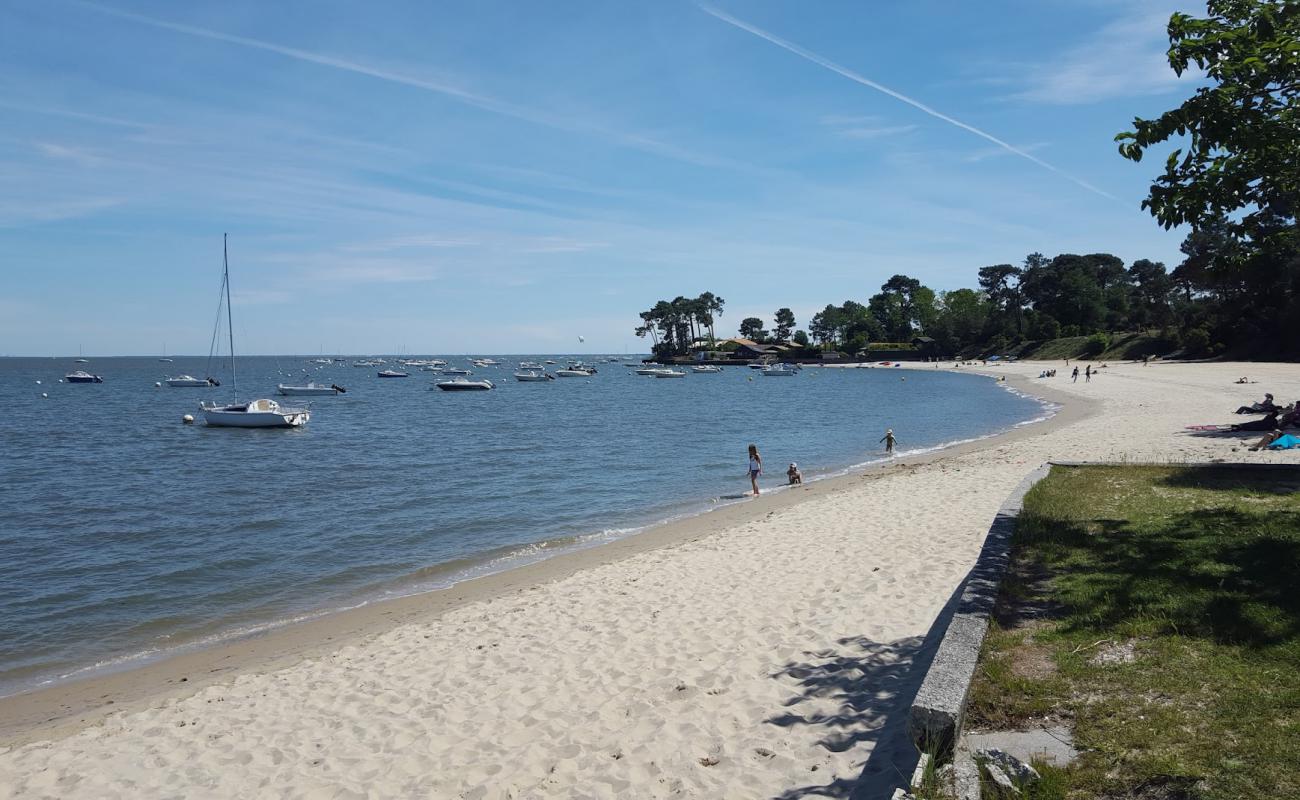 Photo de Pastourelles Beach avec sable lumineux de surface