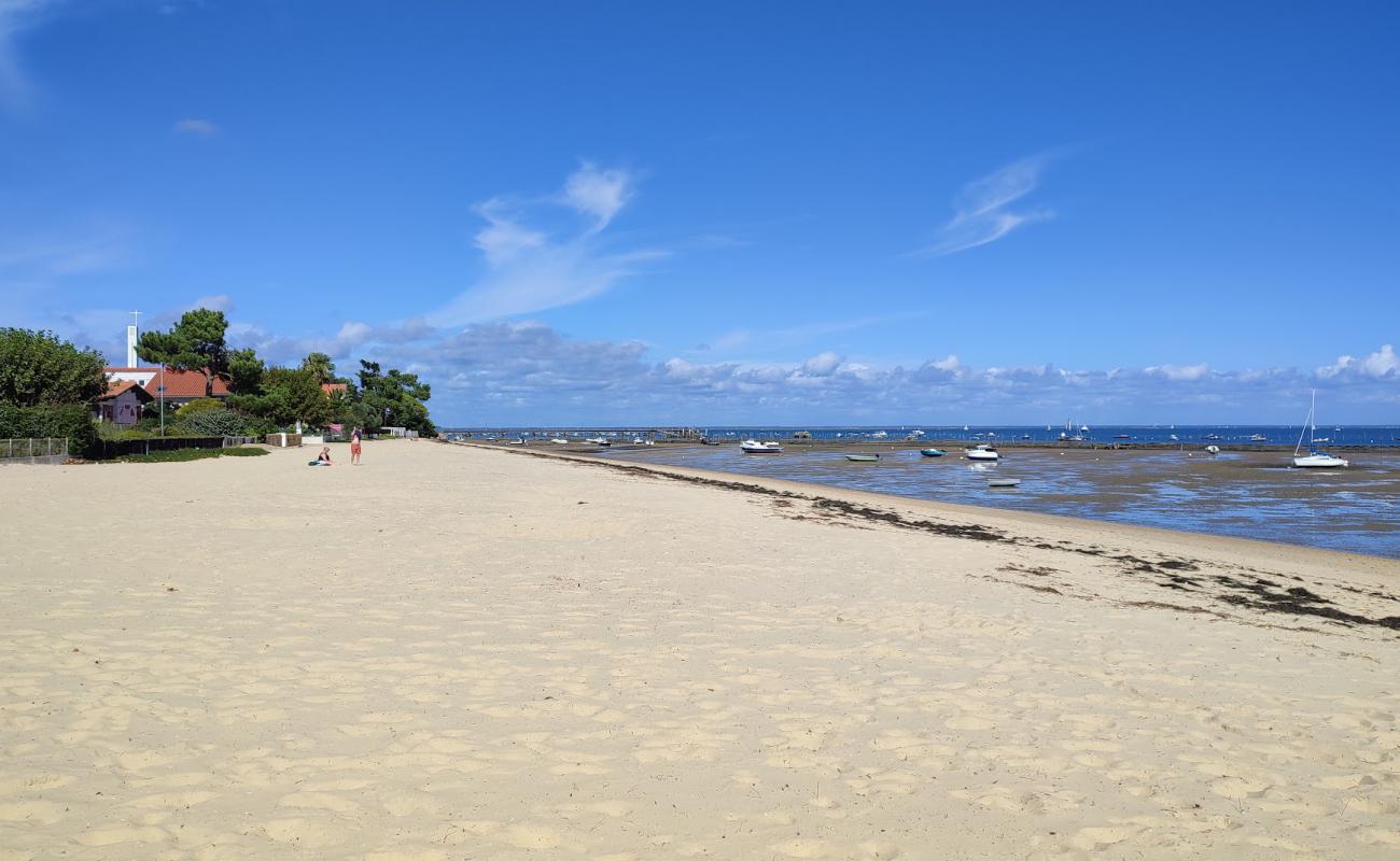 Photo de Centre Beach avec sable lumineux de surface