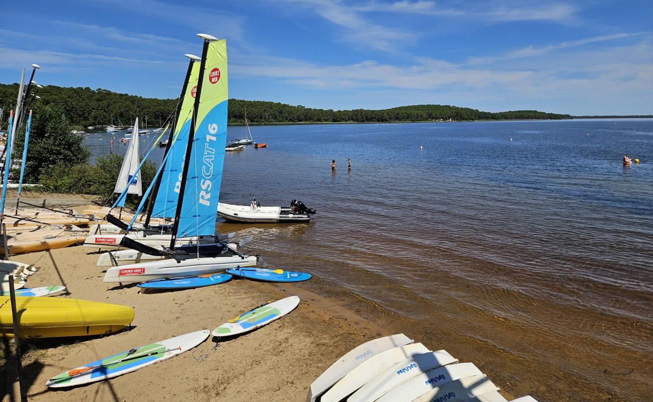 Photo de La Grande Escoure Beach avec sable beige de surface