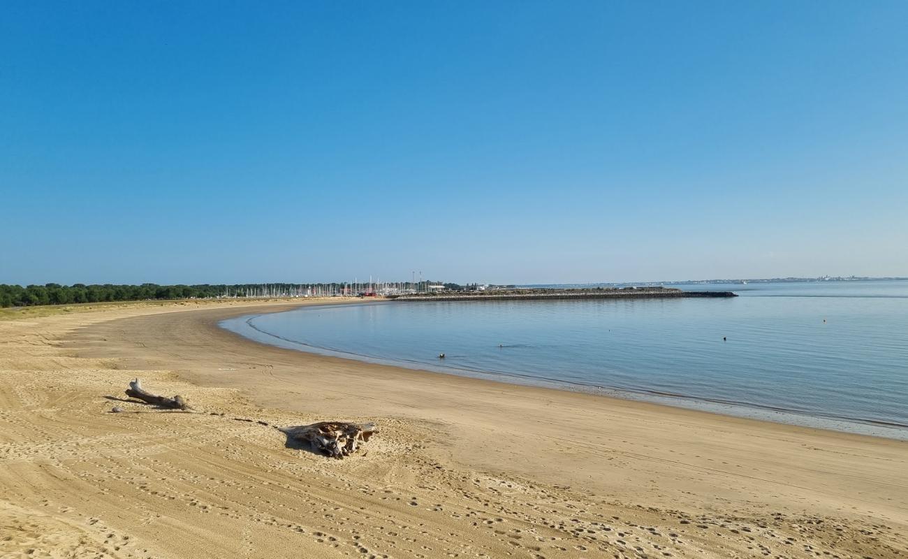 Photo de Verdon-sur-Mer Beach avec sable beige de surface