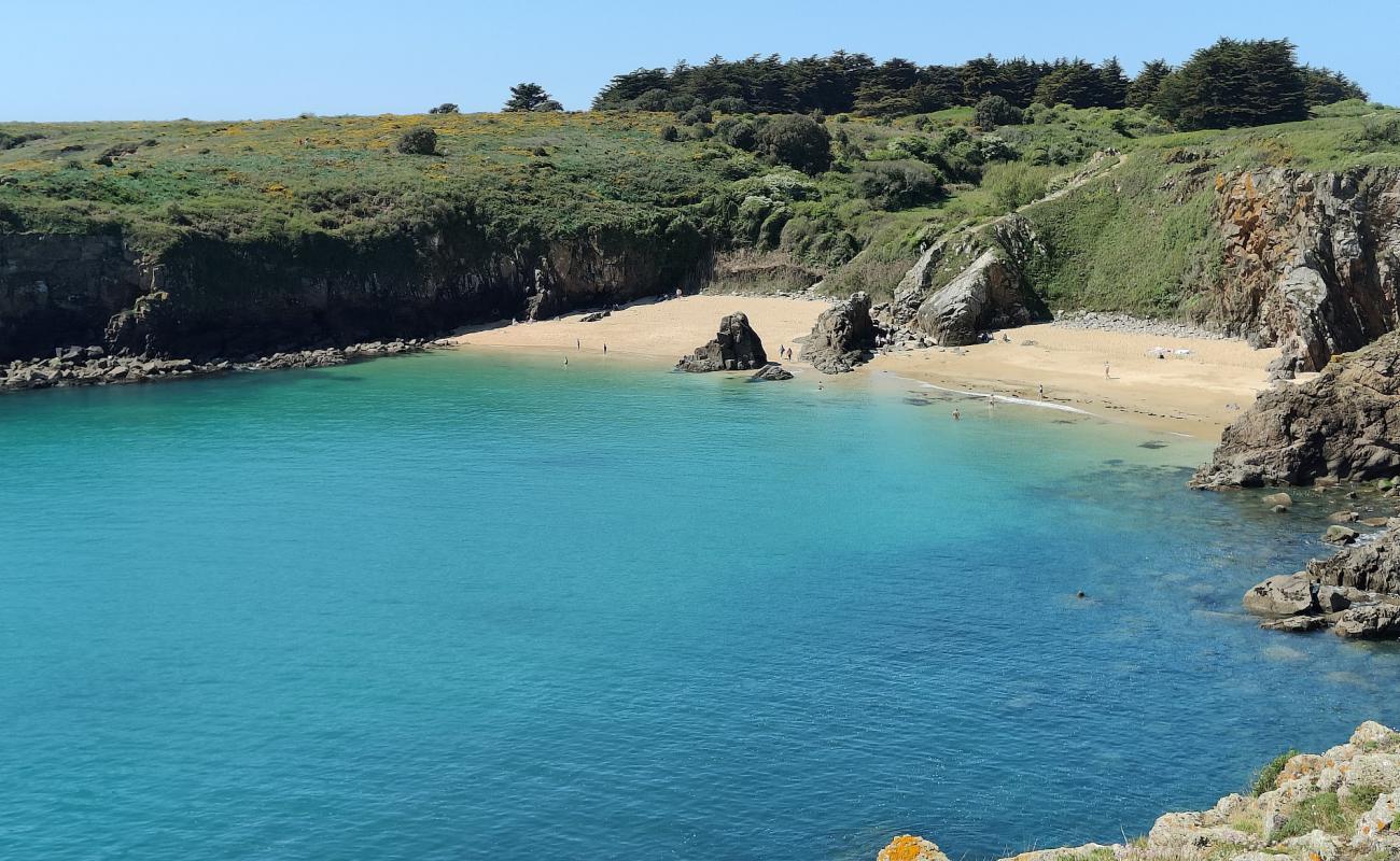 Photo de Soux Beach avec sable lumineux de surface