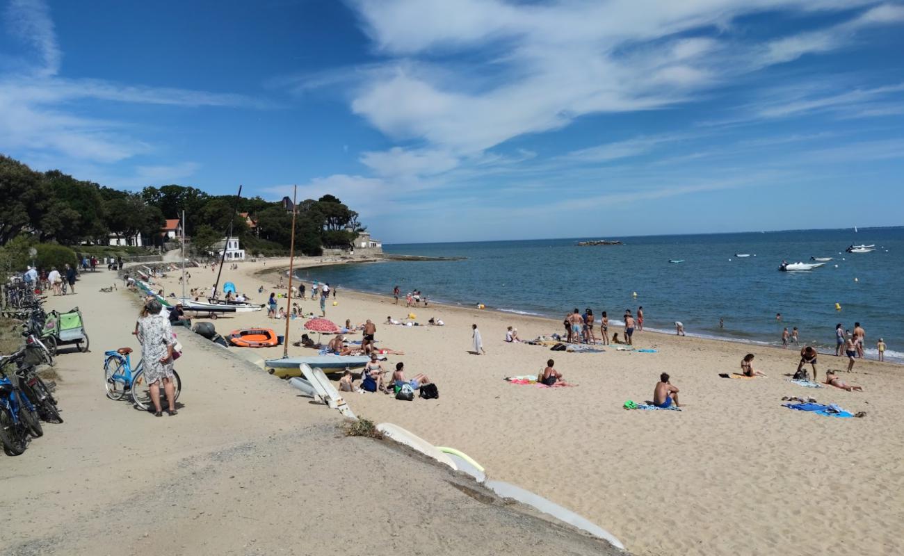 Photo de Souzeaux Beach avec sable lumineux de surface