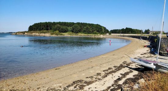 Montsarrac Beach