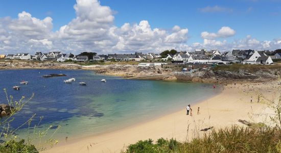 Le Port De Kerroch Beach