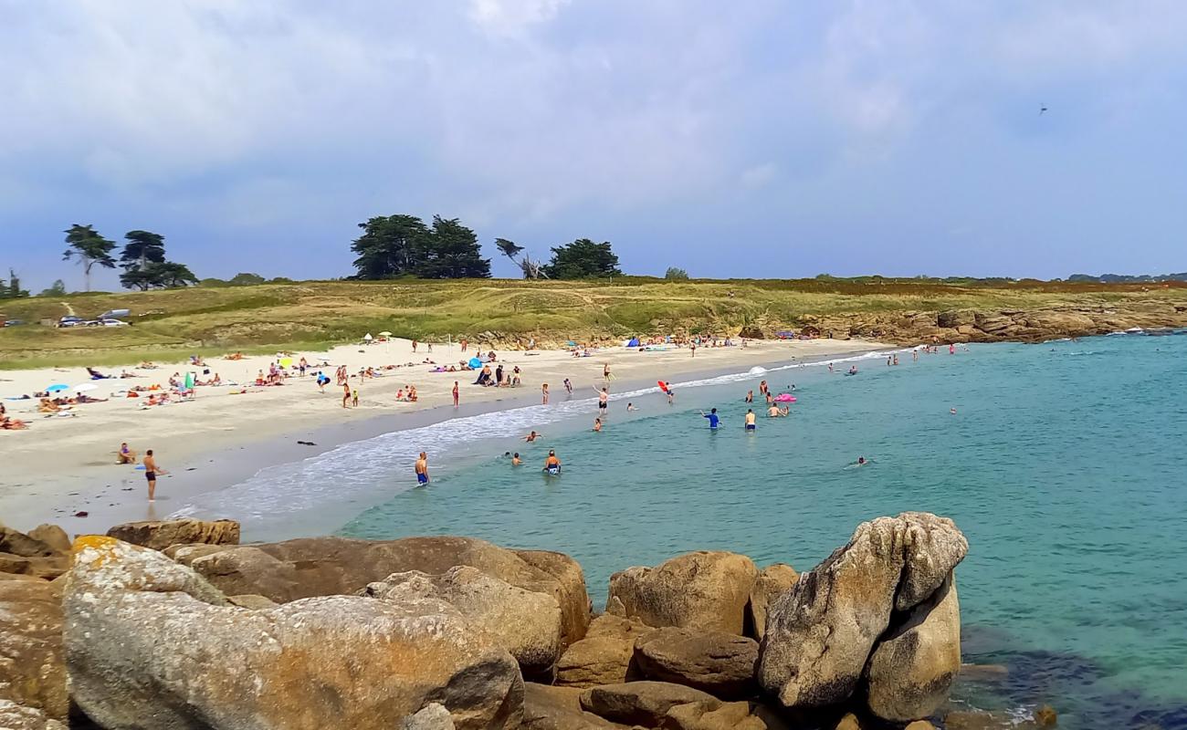 Photo de Trescao Beach avec sable beige de surface