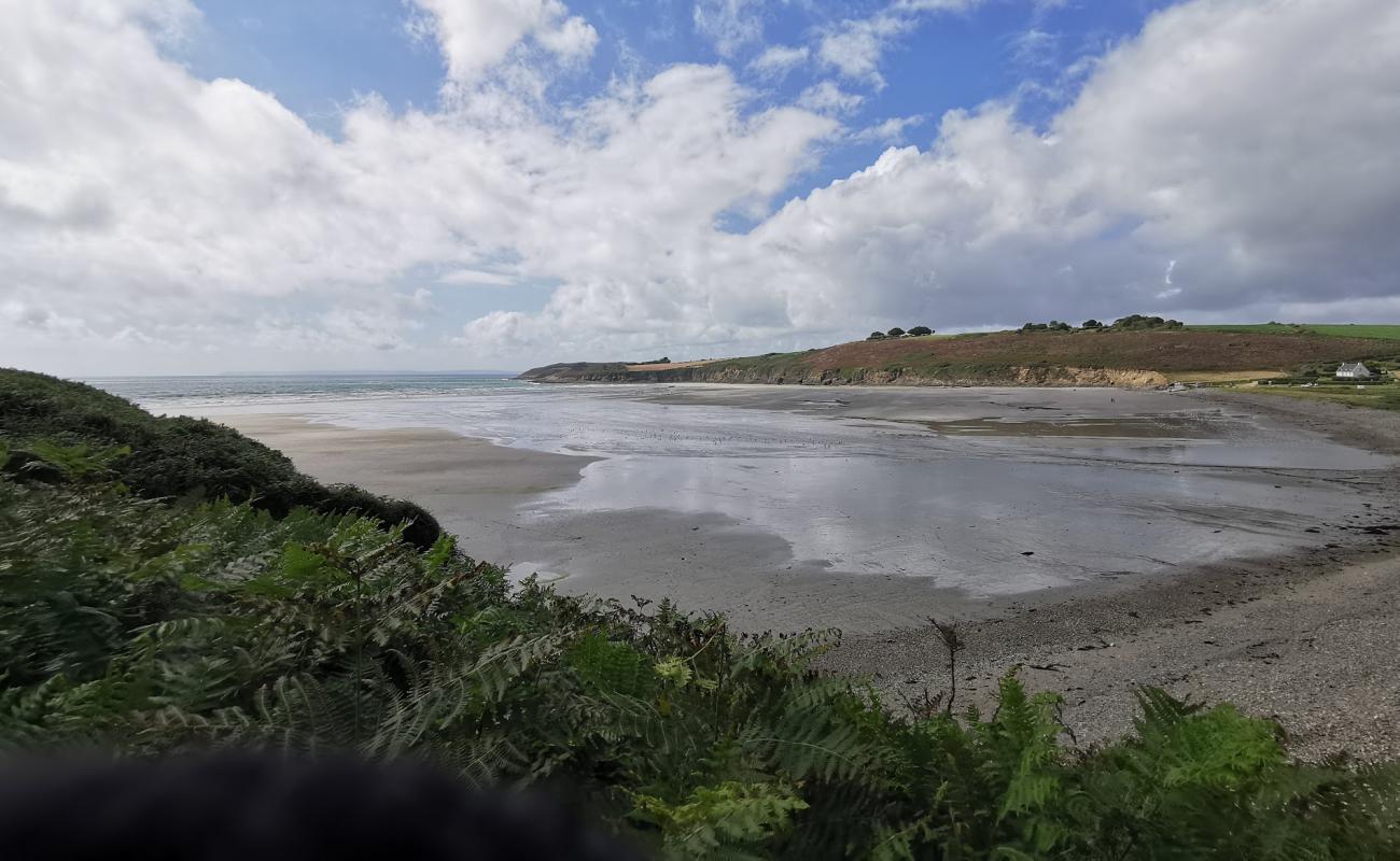 Photo de Kervijen Beach avec sable beige de surface