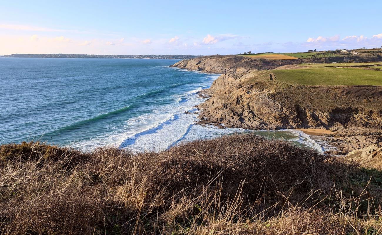 Photo de Greve de Deolen Beach avec galets gris de surface