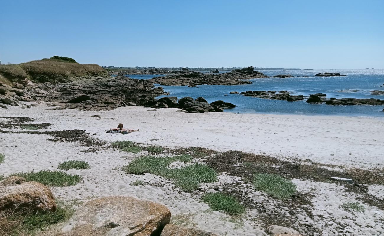 Photo de Melon Beach avec sable beige de surface