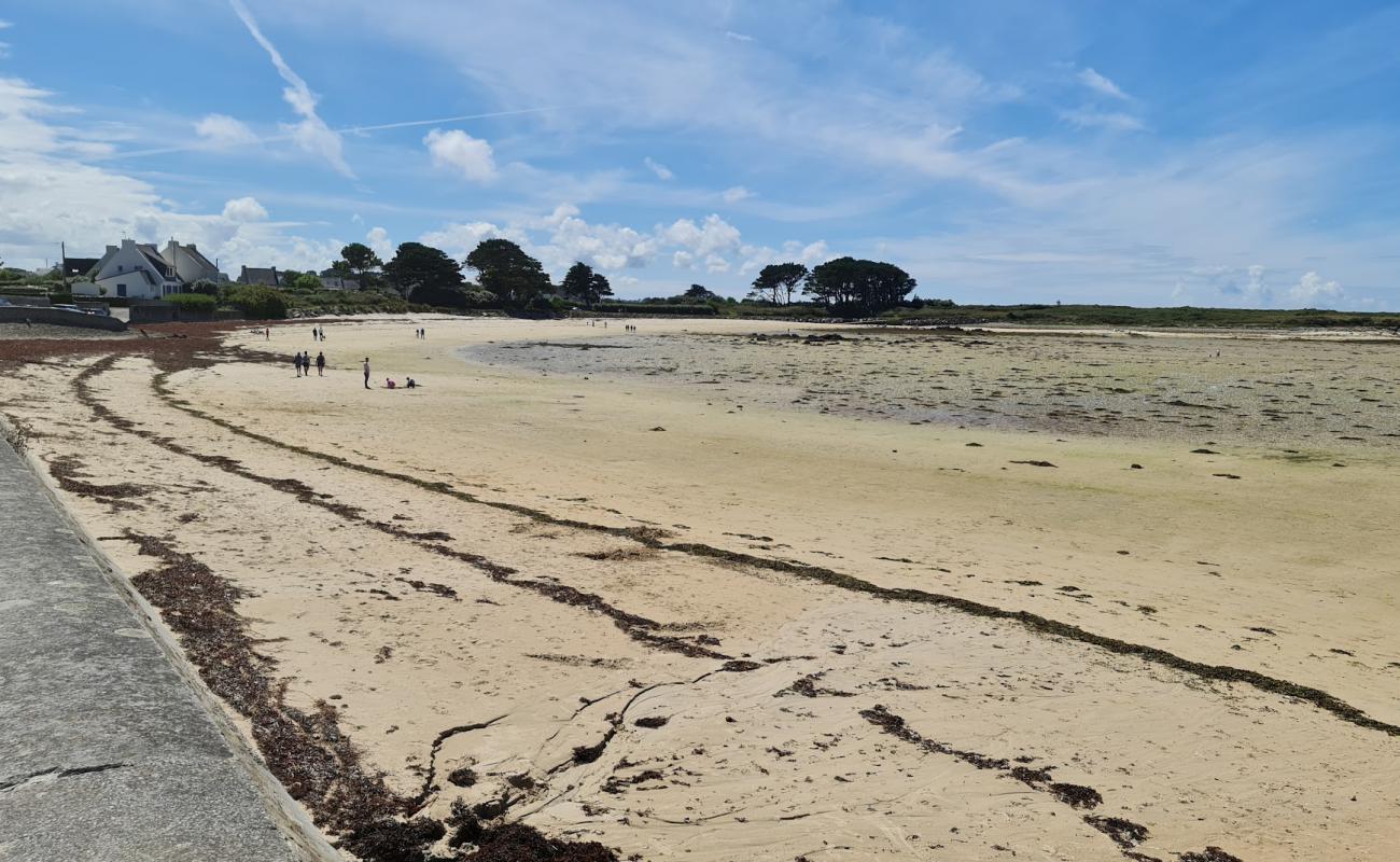 Photo de Kervenni Beach avec sable beige de surface