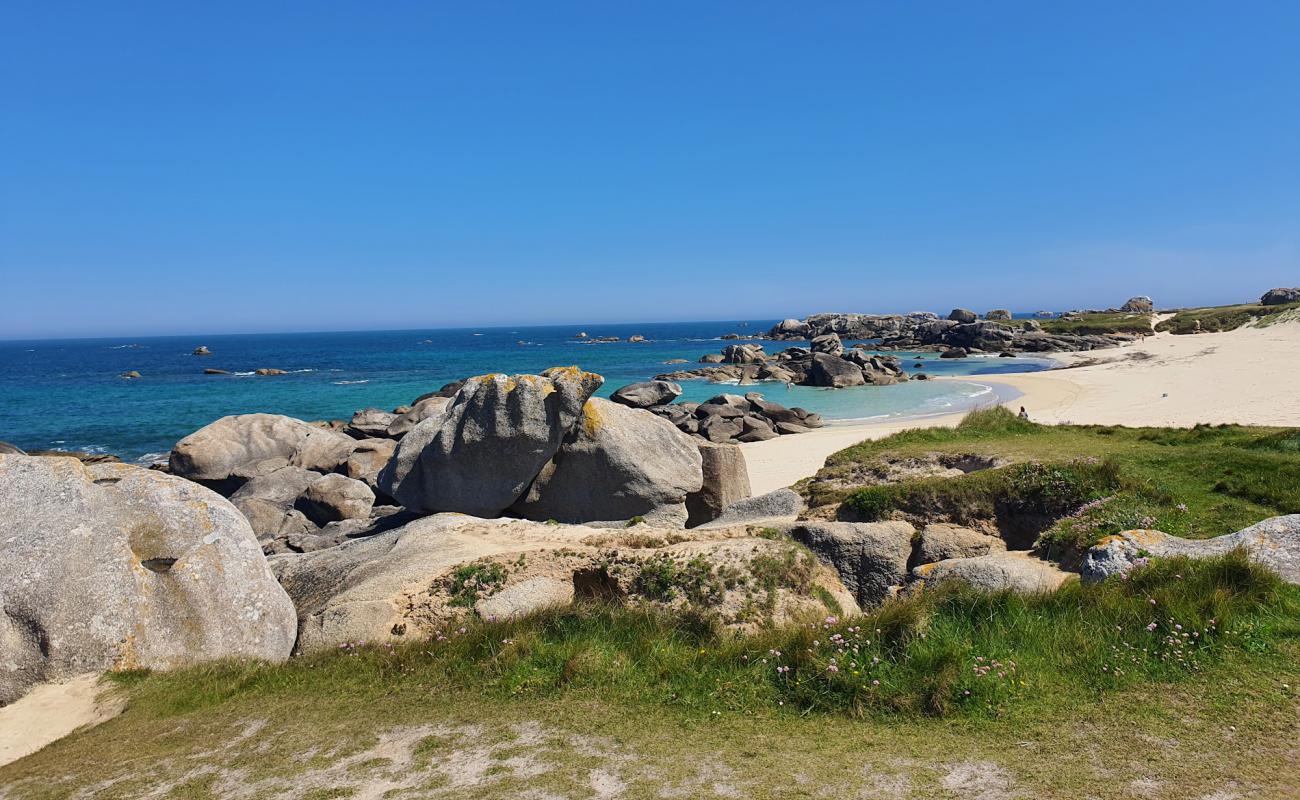 Photo de Fanal Neizvran Beach avec sable beige de surface