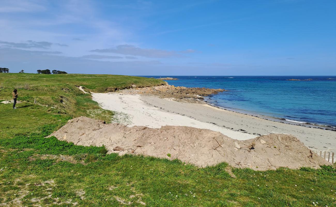 Photo de Sainte-Anne Beach avec sable lumineux de surface