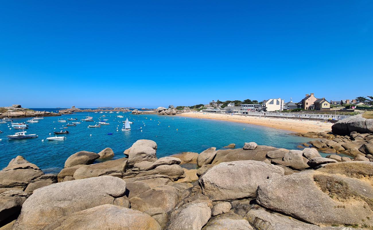 Photo de Coz-Pors Beach avec sable beige de surface