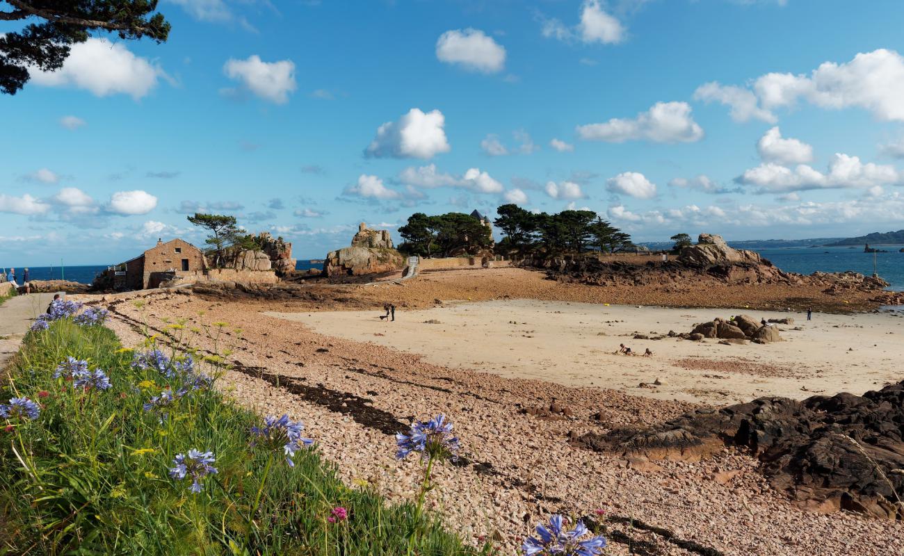 Photo de Guerzido Beach avec terrain rocheux de surface