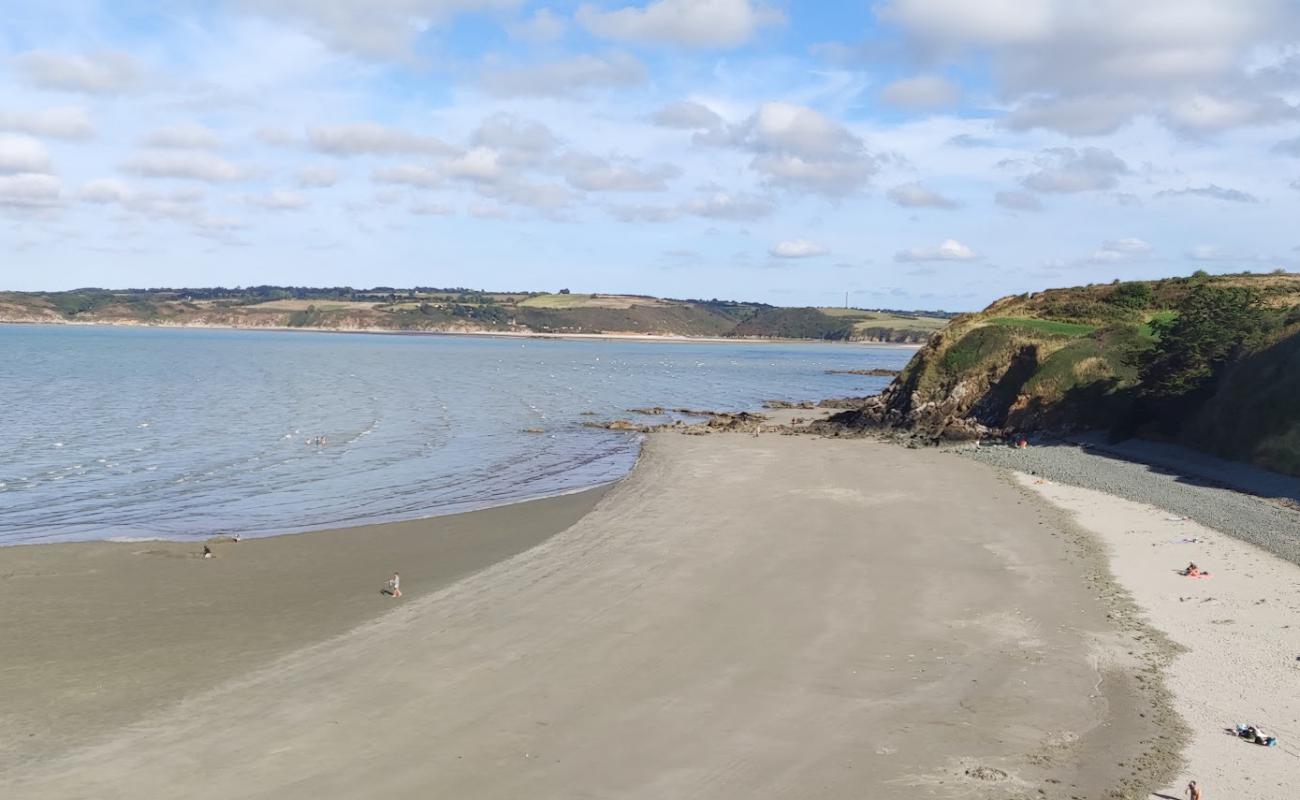 Photo de Lermot Beach avec sable gris & galets de surface
