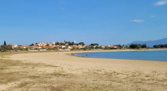 Touristique du Lac Beach