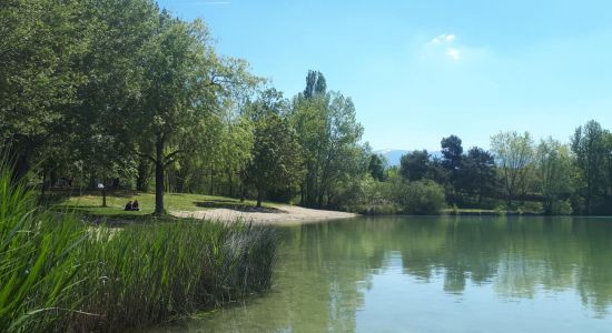 Plan d'Eau de Rumilly Beach