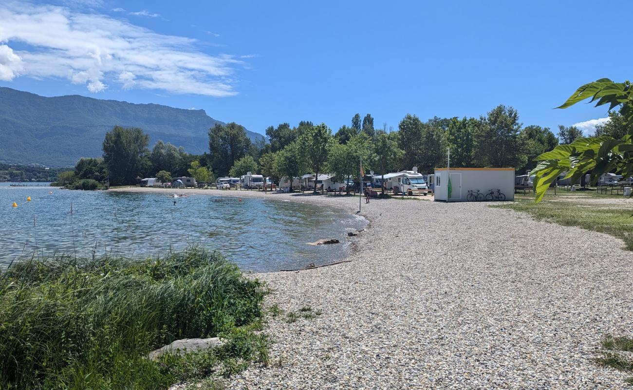 Photo de La Leysse Beach avec caillou fin gris de surface