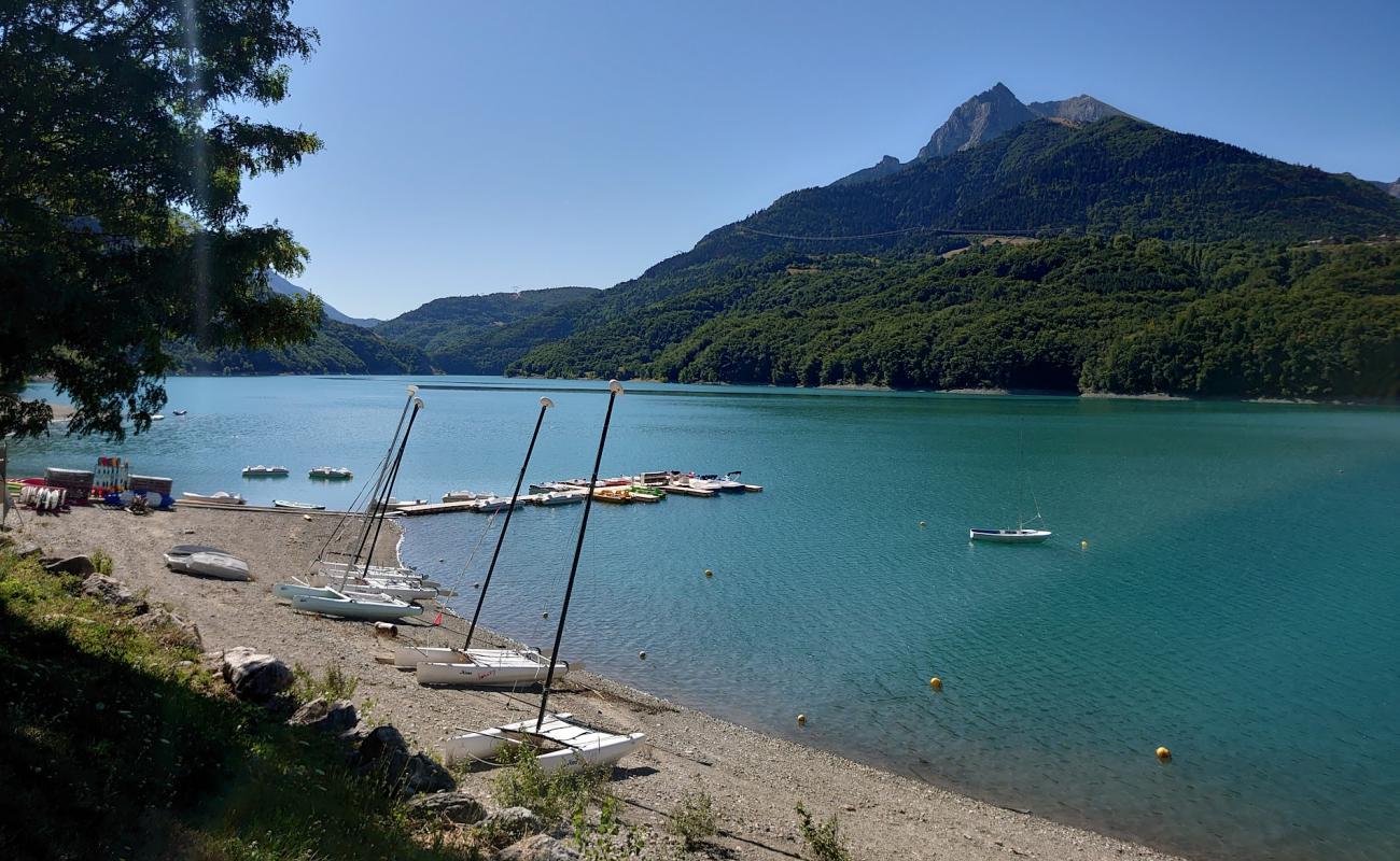 Photo de Sautet Lake Beach avec roches de surface