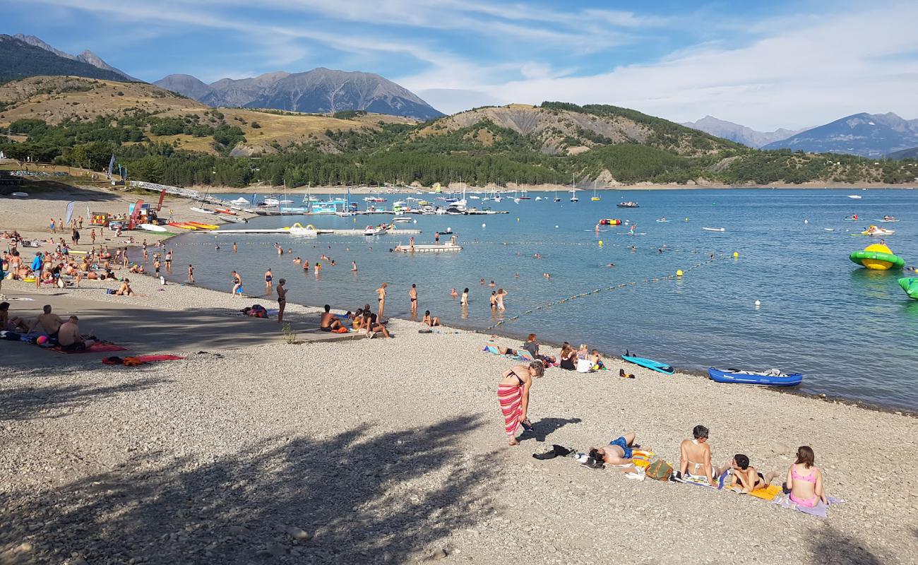 Photo de Saint Michel Beach avec petits galets gris de surface