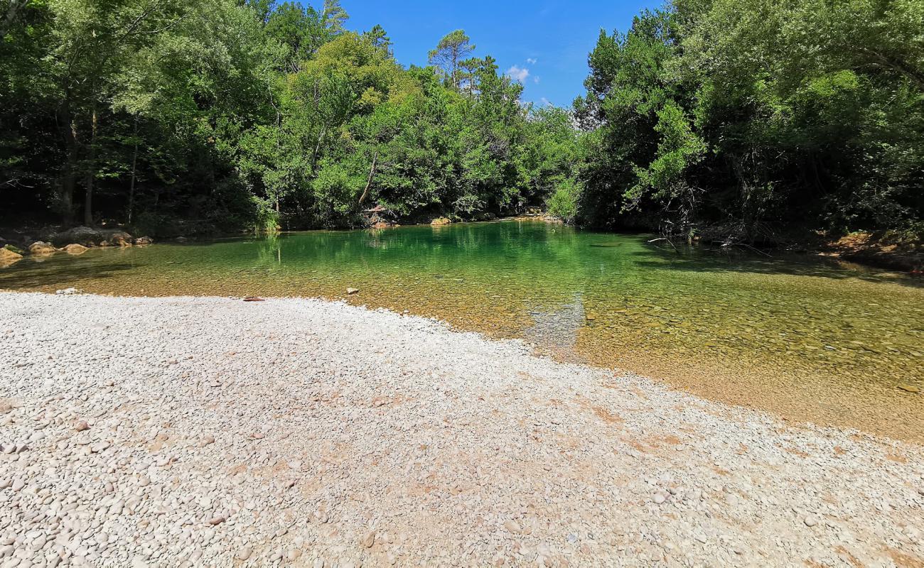 Photo de La Siagne Beach avec galets gris de surface
