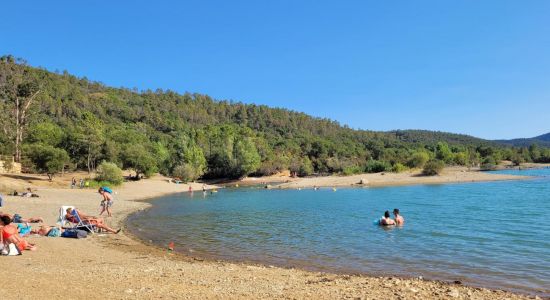 Maison du Lac de Saint-Cassien Beach