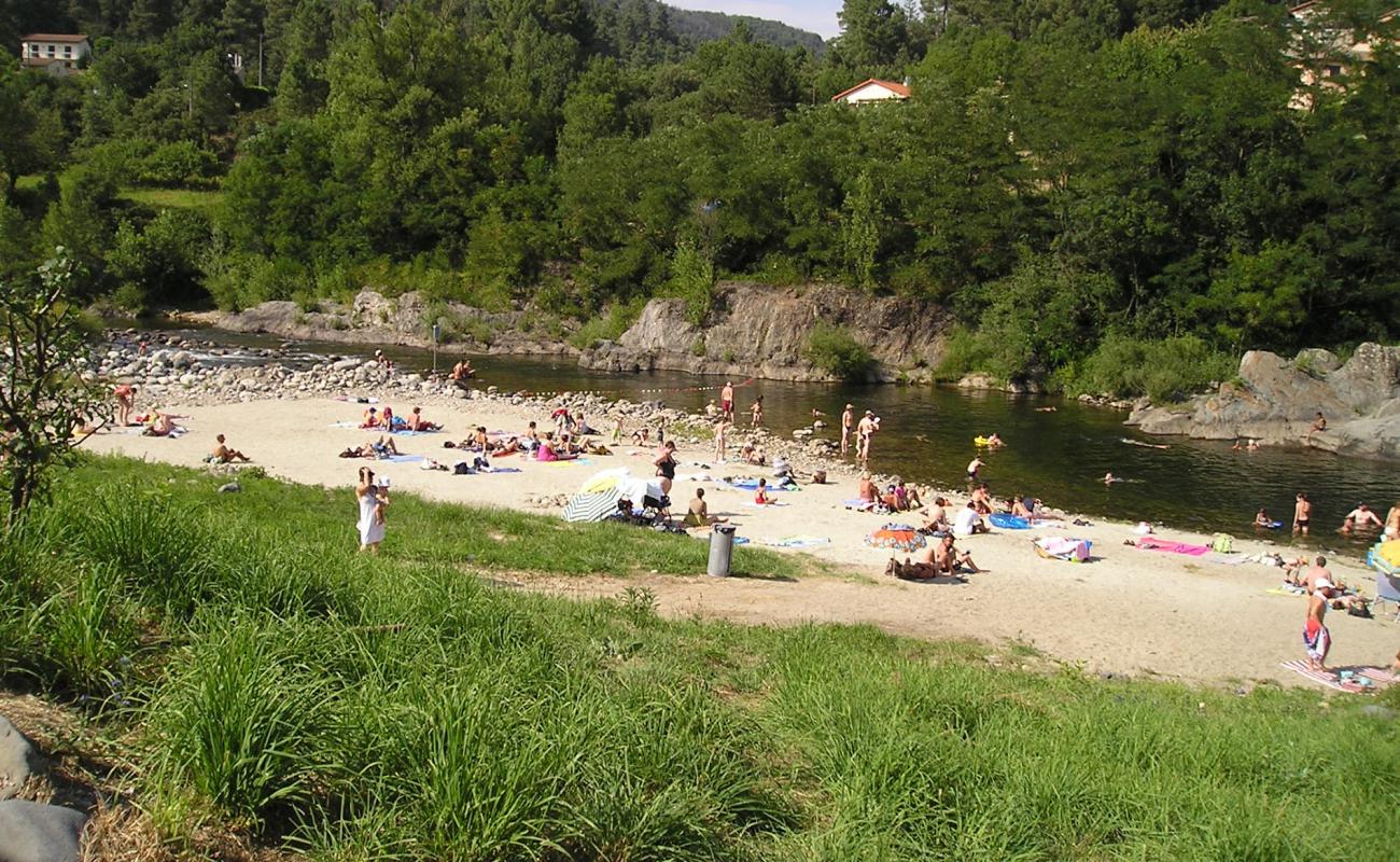 Photo de Lalevade Beach avec sable brillant et rochers de surface