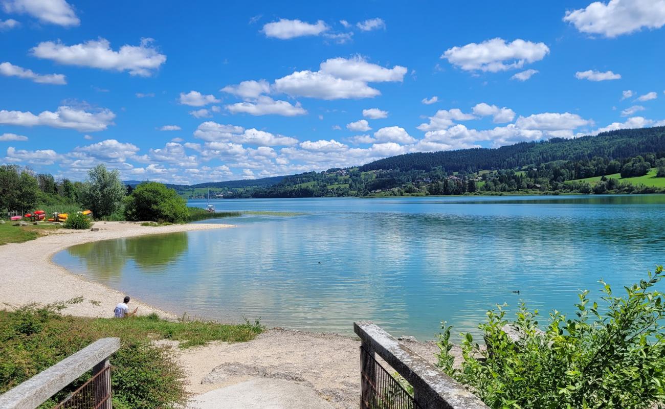 Photo de Saint Point Lake Beach avec roches de surface