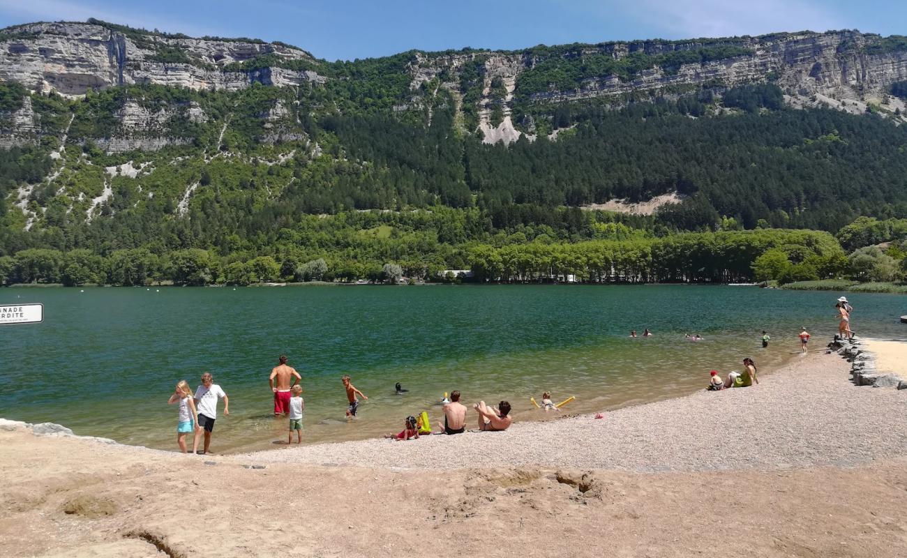 Photo de La Colonne Beach avec petits galets gris de surface