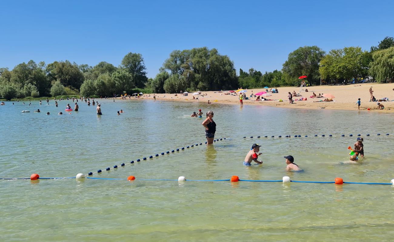 Photo de Geraudot Beach avec sable beige de surface