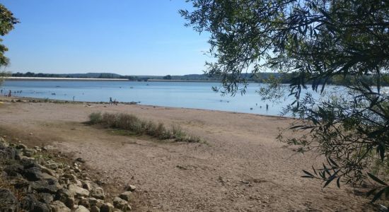 Lac de Villegusien Beach